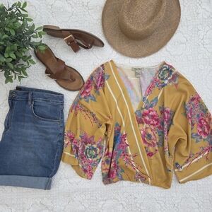 Flying Tomato Floral Blouse Size M